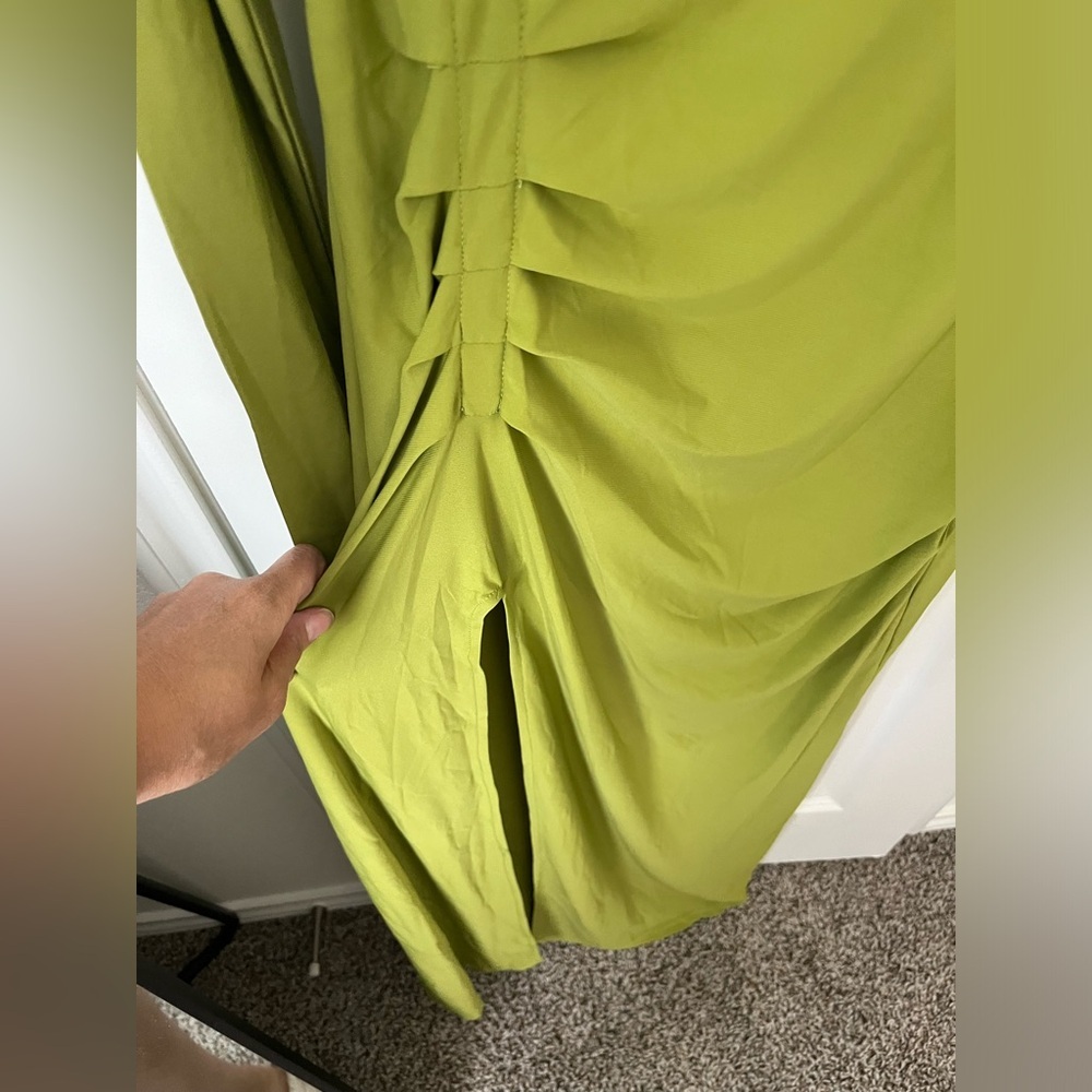 🔥NEW🔥 Green Long Sleeve Maxi Dress - Ruched & Form Fitting - Large - Picture 10 of 10